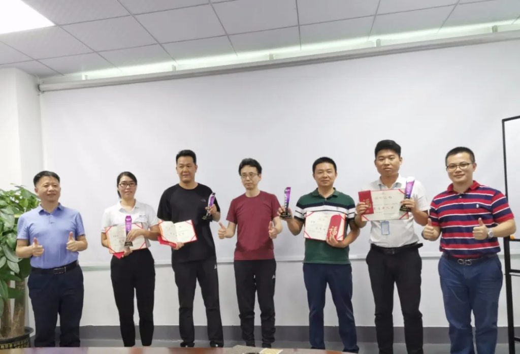 在拓普聯(lián)科，我們創(chuàng)造價值、成就自我；